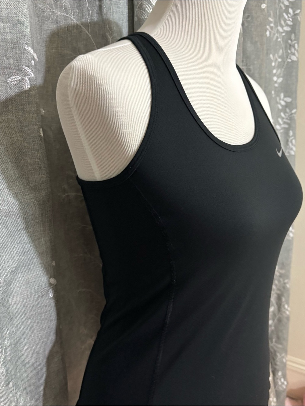 Nike Black Racerback Performance Tank - Picture 2 of 4